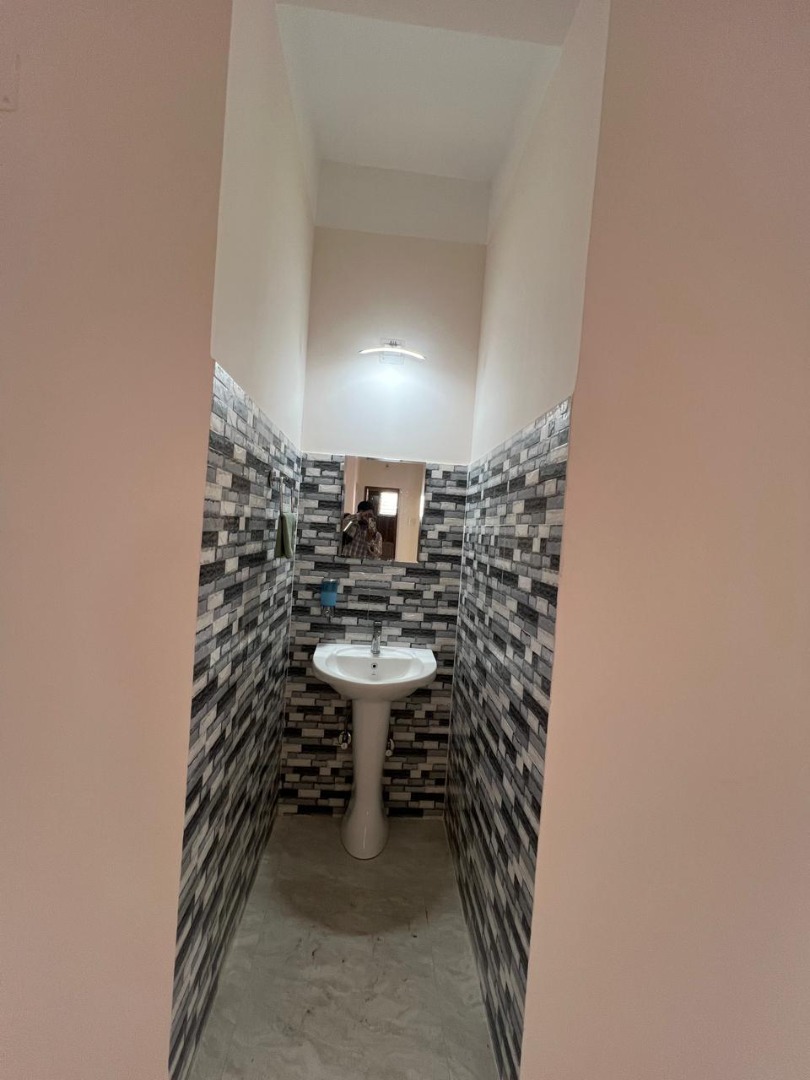 Unfurnished 3bhk in Ganeshguri, Guwahati, Assam, India for Rent